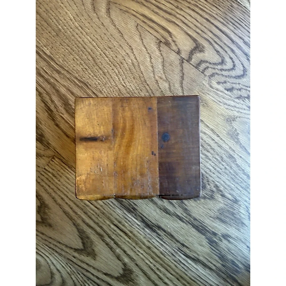 N/A hand compartment loose